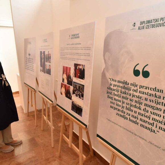 Otvorenje izložbe Diplomatski put Alije Izetbegovića