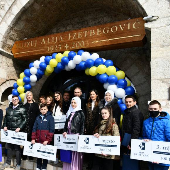 Ceremonija dodjele novčanih nagrada autorima najbolje ocijenjenih radova na 10. konkursu za najbolje literarne radove učenika osnovnih i srednjih škola