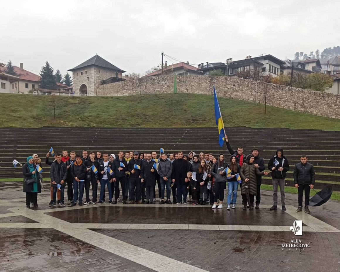 Posjete: Mreža mladih MIZ Tuzla u posjeti Muzeju