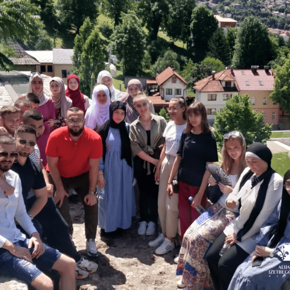 Polaznici ljetne škole Fondacije „Alija Izetbegović“ posjetili Muzej