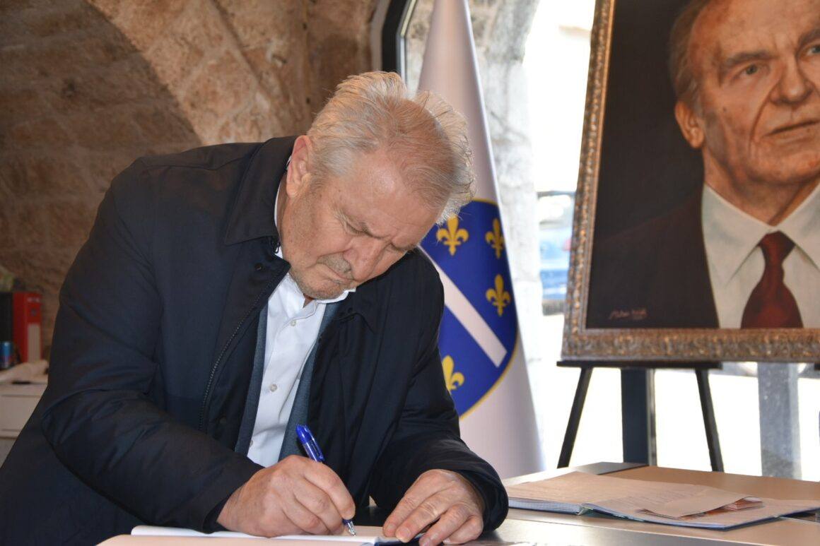 Potpredsjednik Federacije BiH gdin. Refik Lendo u posjeti Muzeju